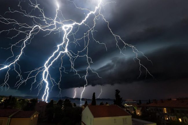 Narančasti meteoalarm: Upozorenje zbog mogućih olujnih lokalnih pljuskova u BiH